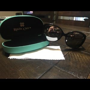 Rustic Cuff black sunglasses